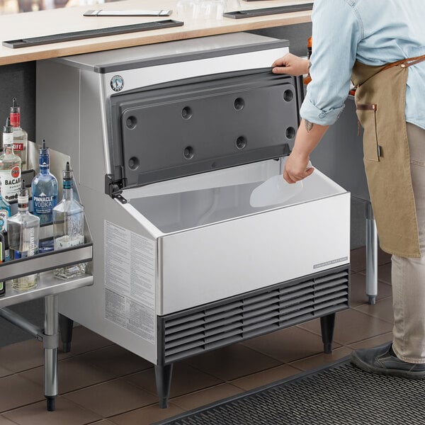 Hoshizaki KM-301BAK KM Edge 30" ADA Compliant Air-Cooled Undercounter Crescent Cube Ice Machine with 100 lb. Storage - 285 lb., 115V