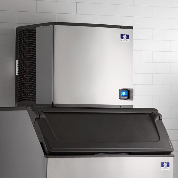Manitowoc Ice IDP0800A-261 775 lb Air Cooled Full Dice Cube Ice Machine