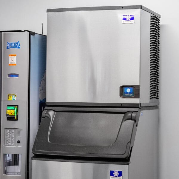 Manitowoc Ice IYP0800A-261 745 Pounds Air Cooled Half Cube Ice Machine