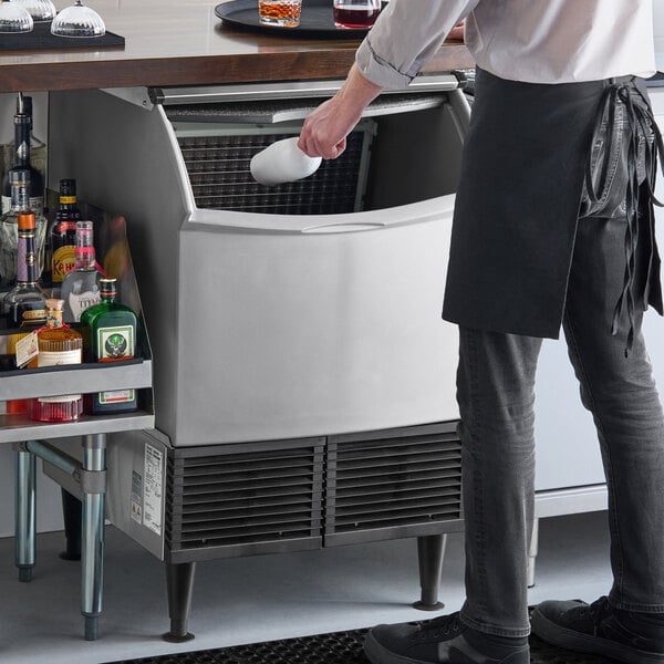Ice-O-Matic CIMU220FA90 24 1/2" Air-Cooled Undercounter Full Dice Cube Ice Machine with - 223 lb., 115V