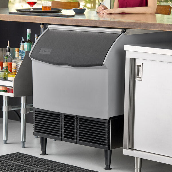 Ice-O-Matic CIMU300FA90 30 3/8" Air-Cooled Undercounter Full Dice Cube Ice Machine with - 302 lb., 115V