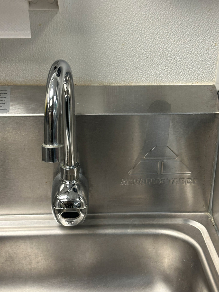 Advance Tabco K-175 Hands Free 3-1/2" Gooseneck Electronic Faucet, Single Hole