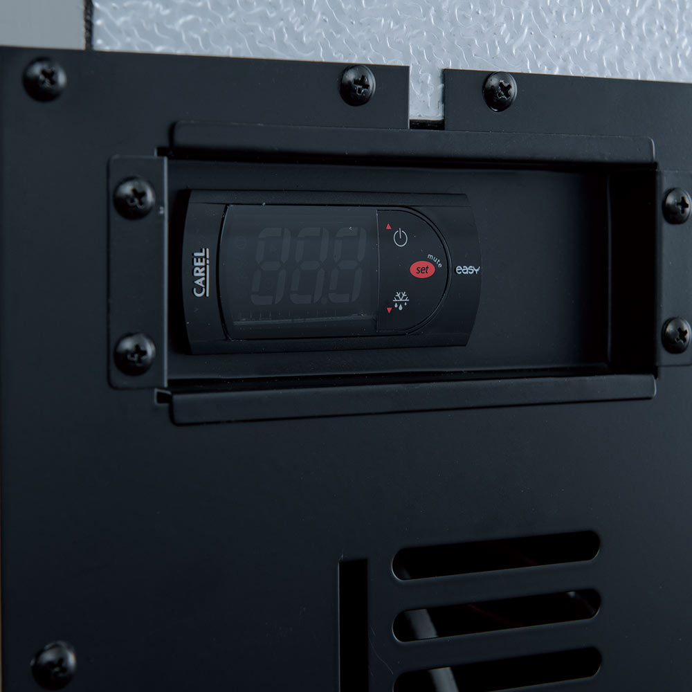 Coldline SP36 sandwich prep table, digital temperature controller, close-up