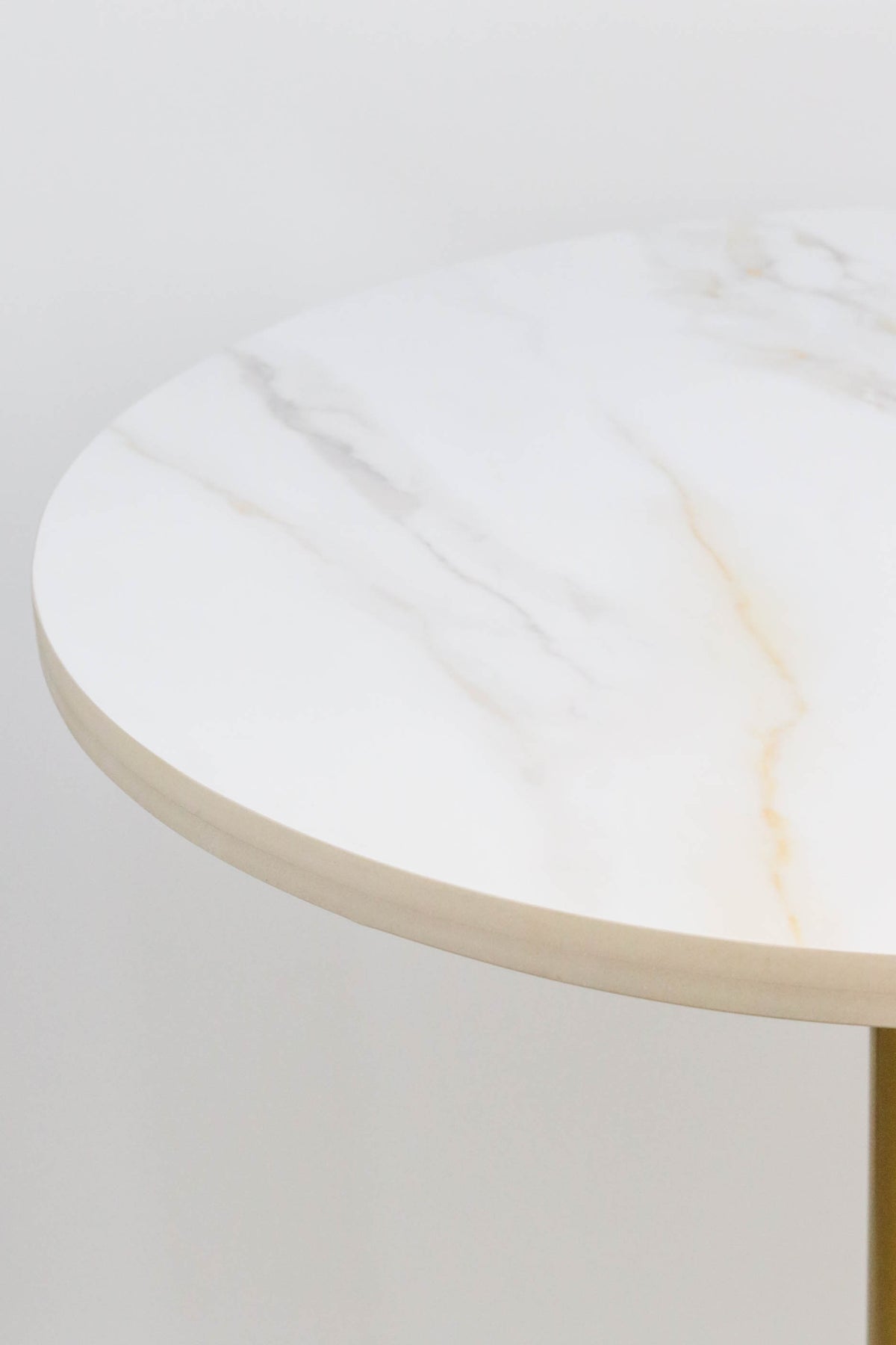 G & A SS24 Sintered Stone Round Restaurant Table Top, 24" dia, 1" thick, Weatherproof