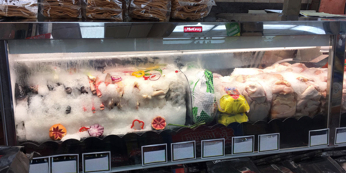 Howard-McCray R-CFS35-8-BE-LED 95" Flat Refrigerated Seafood Display Case, Remote, Black