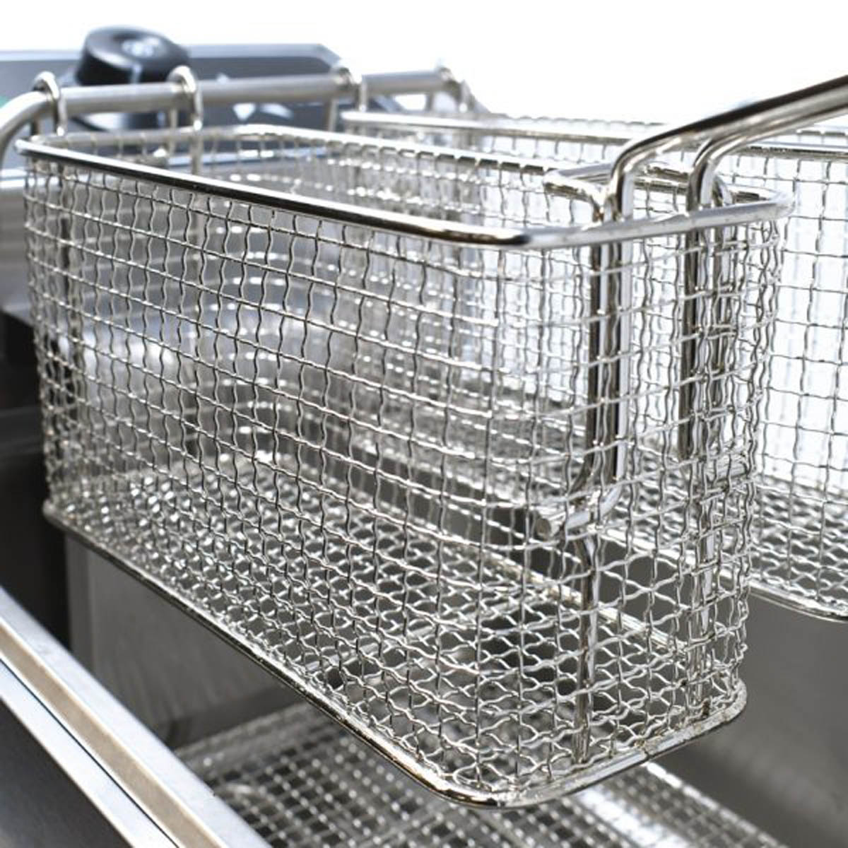 Omcan 39371 Full Pot Countertop Electric Fryer w/ 13.23 lbs Capacity, 2 Baskets, 220V/60/1 | 11.25" Wide