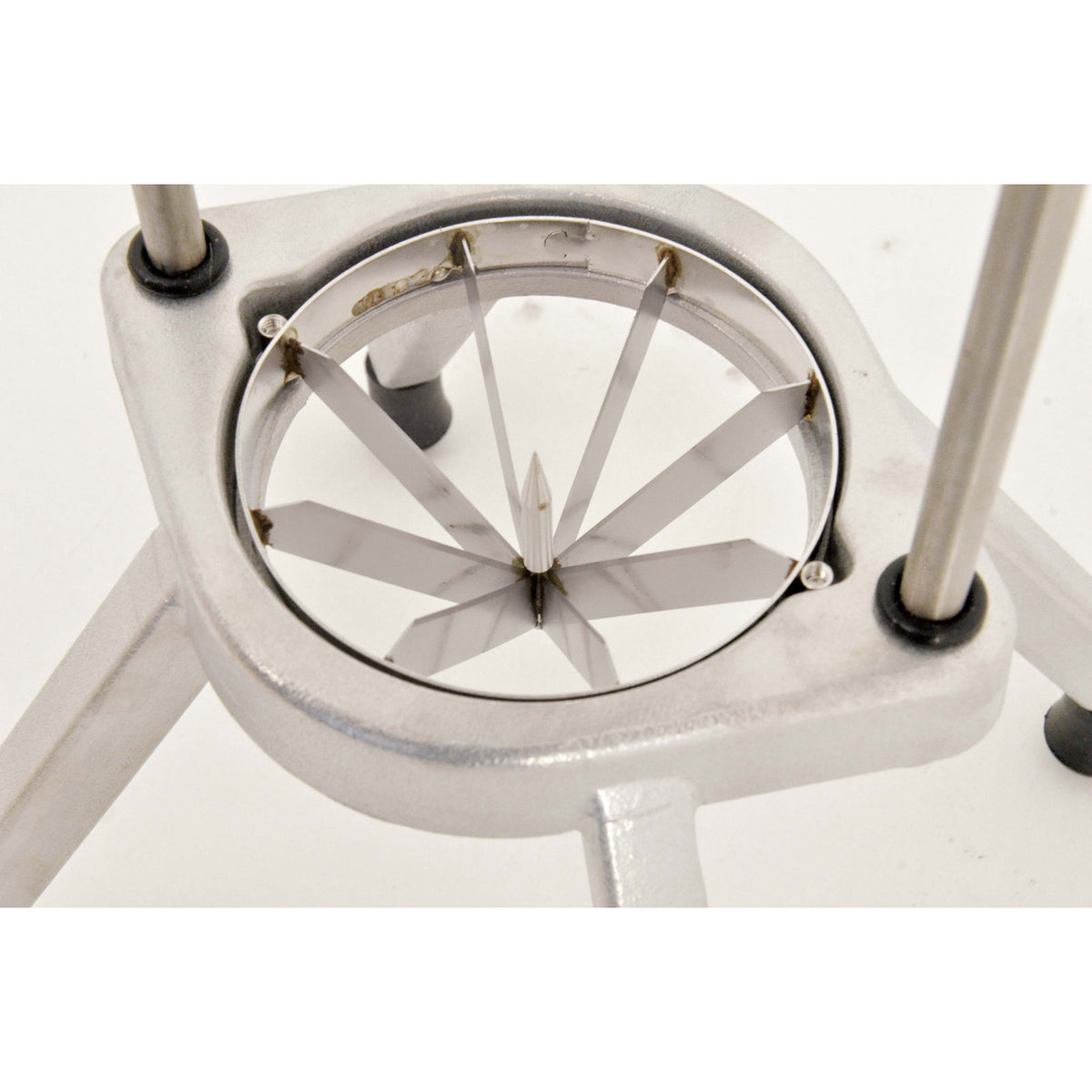 Omcan 41864 6-Section Manual Fruit & Vegetable Wedger, Stainless Steel Blades, 6-7 Wedges Capacity | 0" Wide