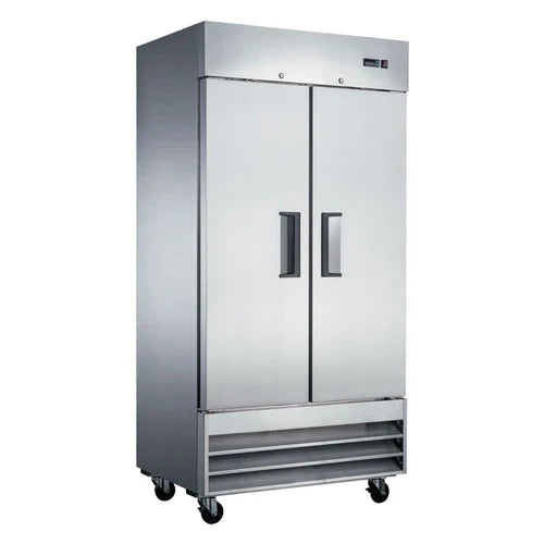 Coldline C35R 40" Double Solid Door Reach-In Refrigerator - 28 cu.ft.
