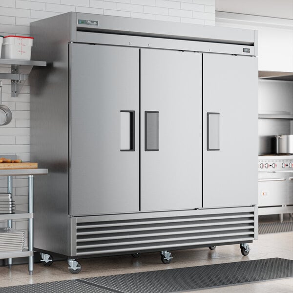 True T-72-HC 2 Doors Commercial Refrigerator