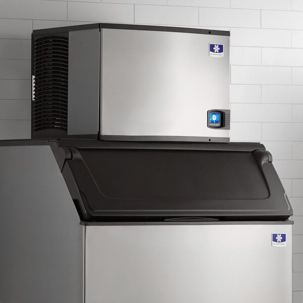 Manitowoc Ice IYP0600A-261 672 lb Air Cooled Half Cube Ice Machine