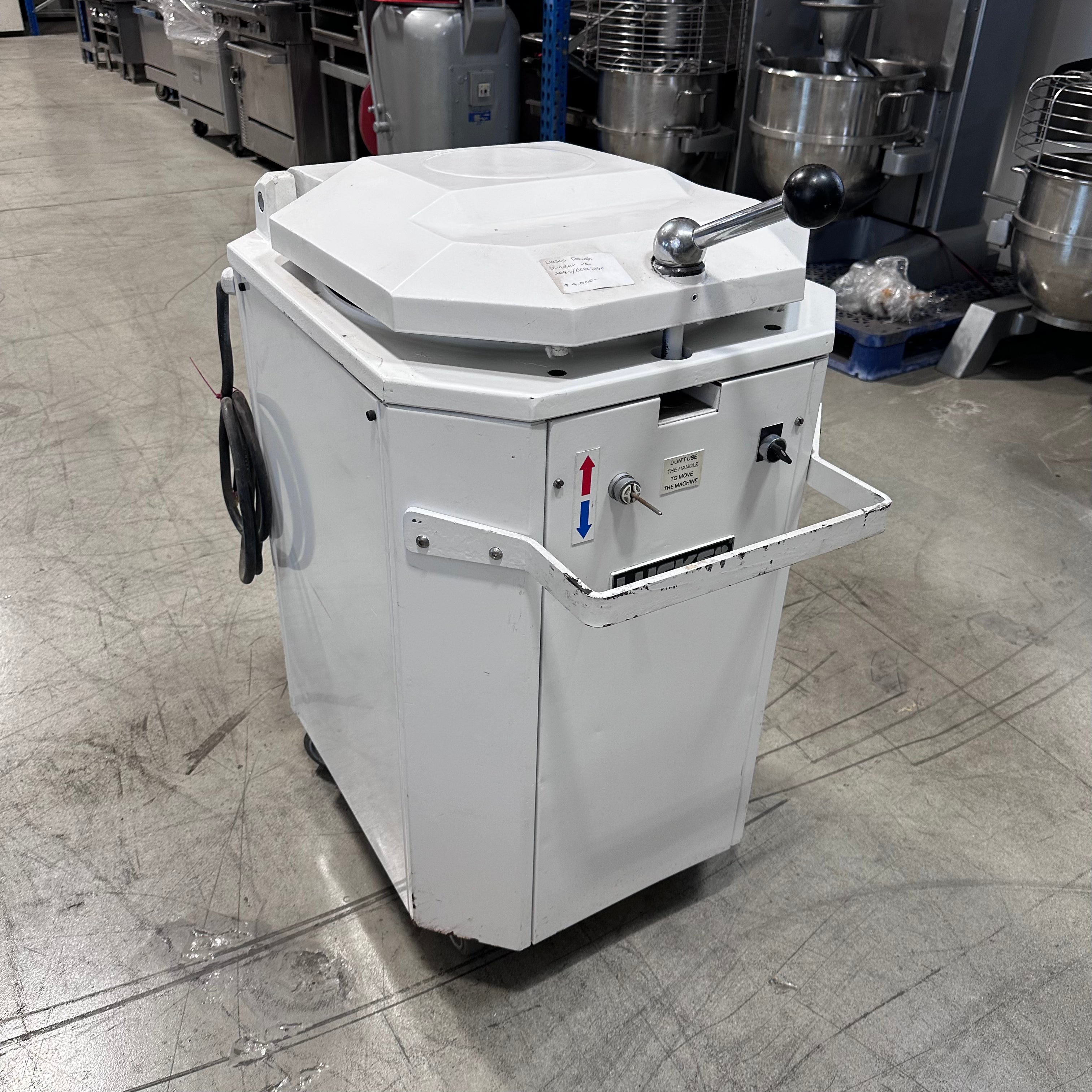 LUCKS 24 Piece Dough Divider Model # D24