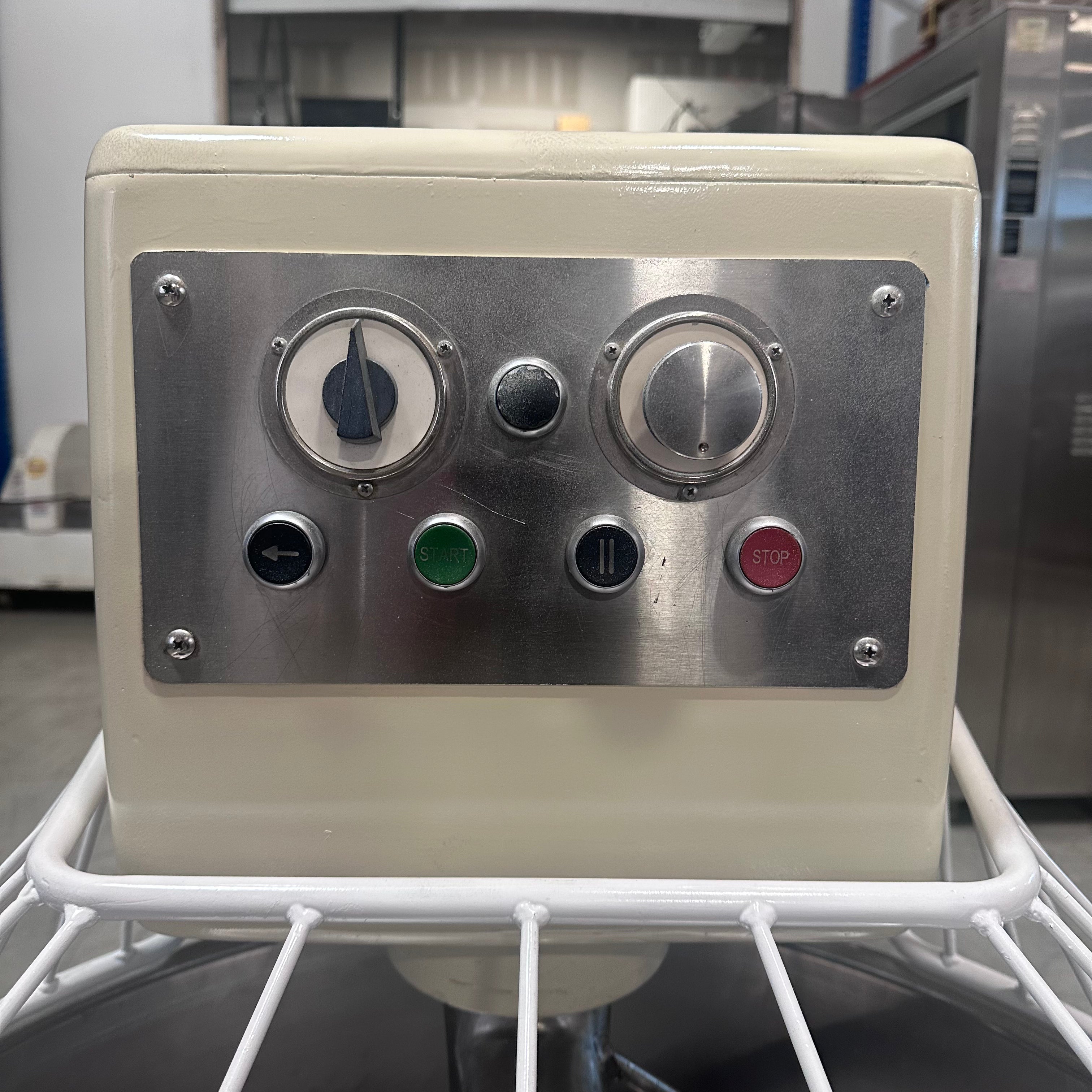 Rondo Spiral Dough Mixer Model SR 120 E