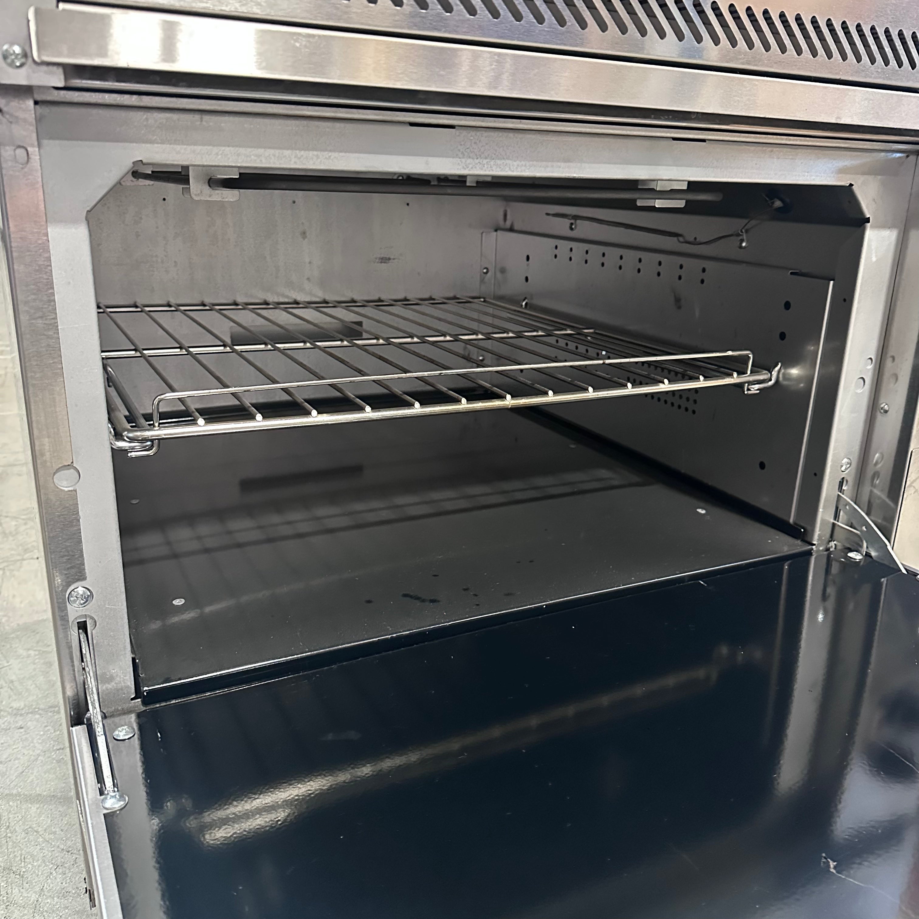 Vulcan EV36S-6FP240 36" EV Series Electric Range w/ (6) French Hot Plates, 240v/1ph/3ph