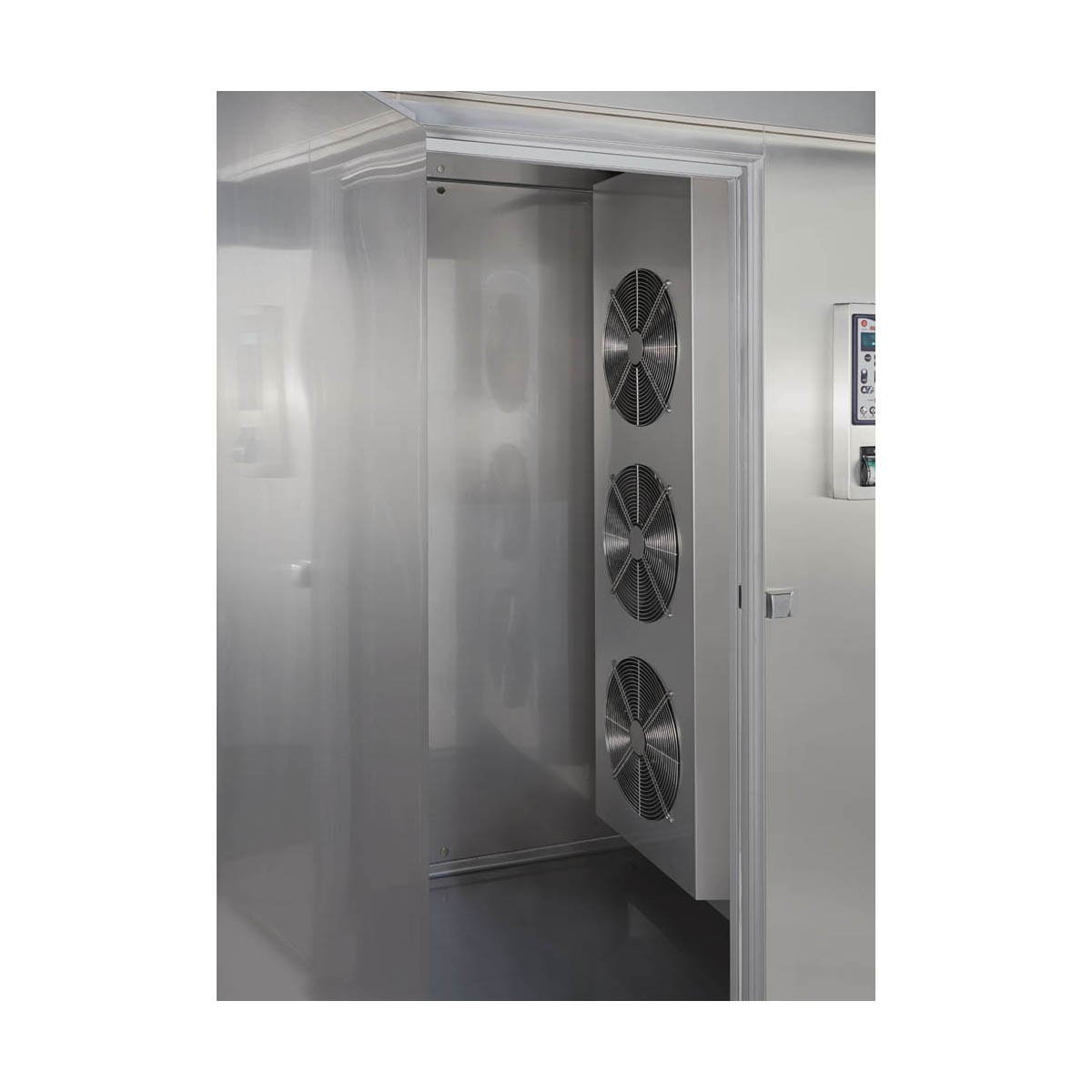 American Panel AP26BCF-2T HURRiCHiLL Remote Roll-In Blast Chiller / Shock Freezer — 2 Racks