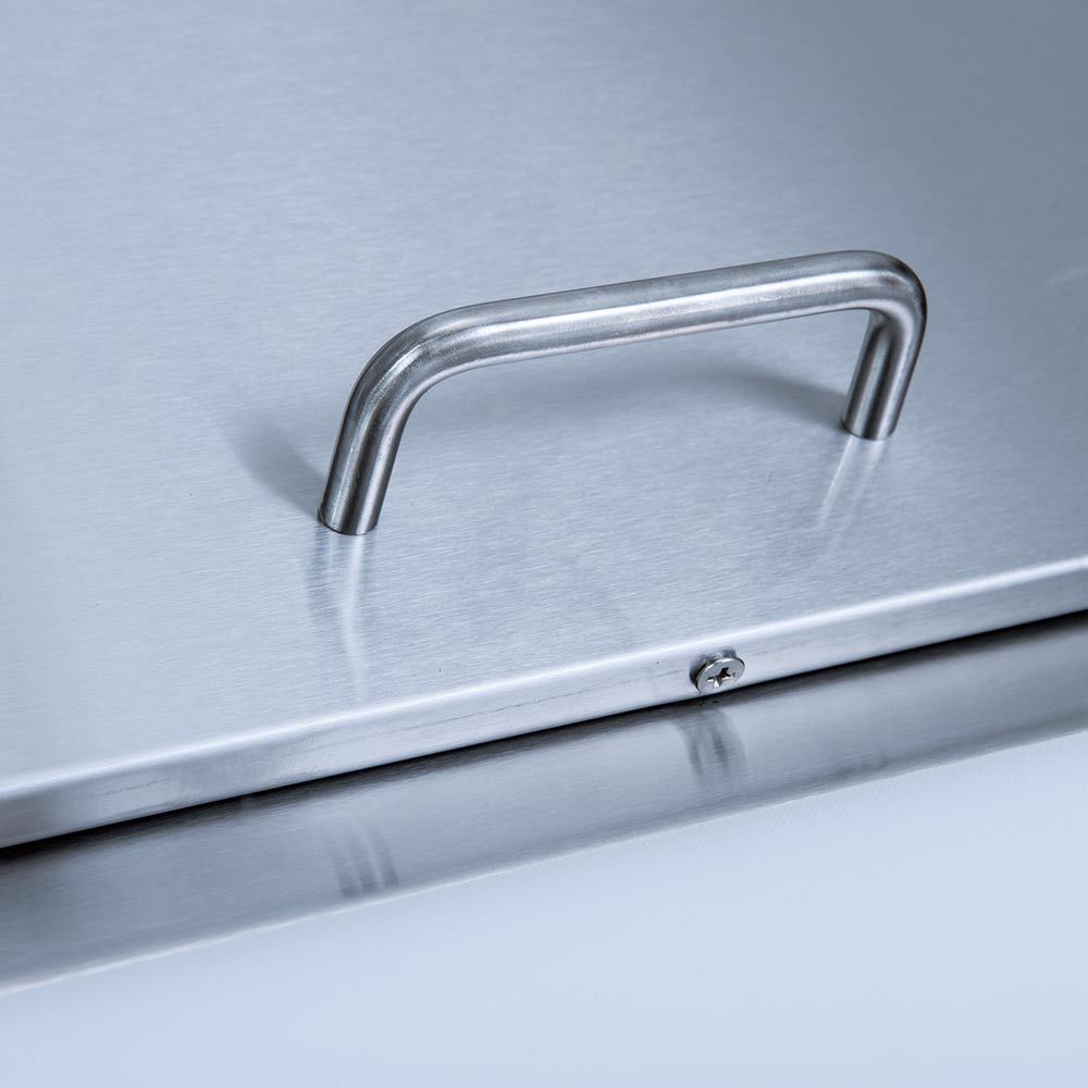 Coldline SMP48 sandwich prep table, lid handle, close-up