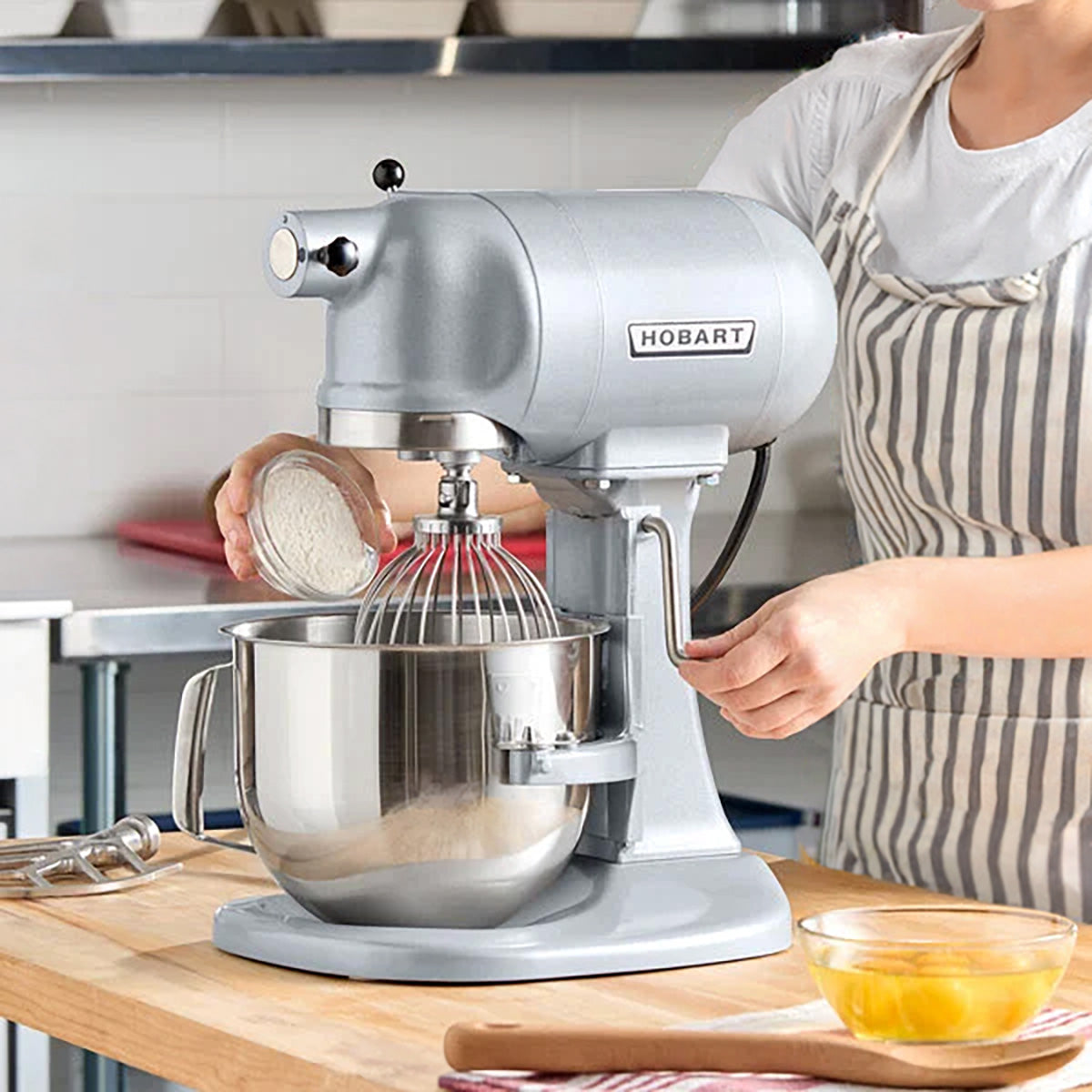 Hobart N50-604 Countertop 5 qt Planetary Mixer, #10 HUB, 3-Speed, 1/6 hp