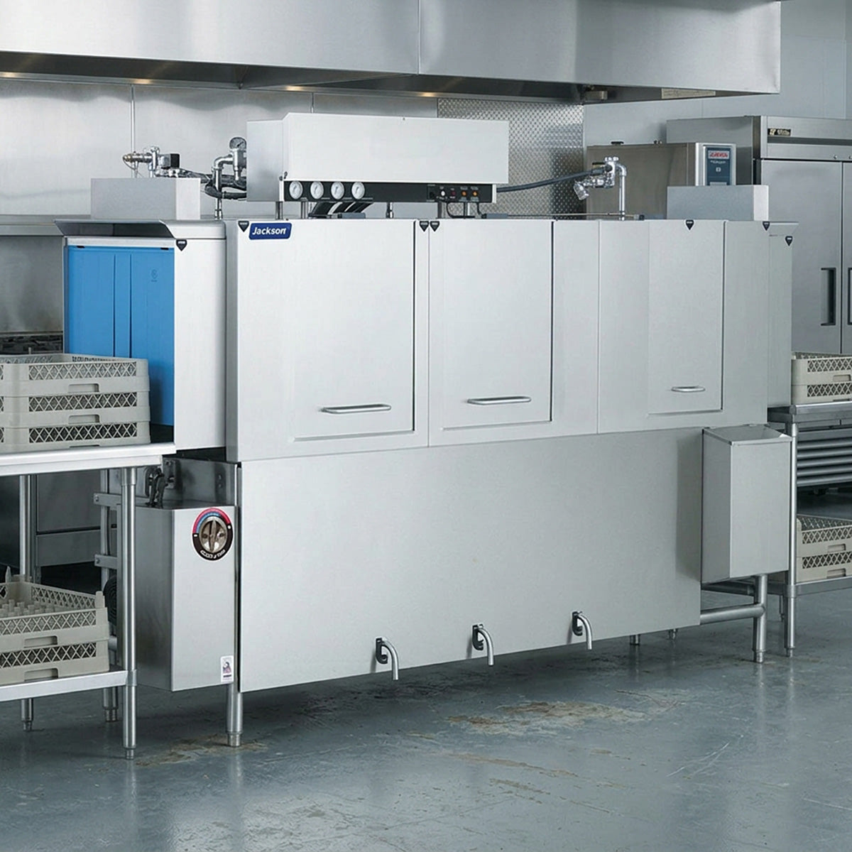 Jackson WWS AJ-100CE 100" Conveyor Dishwasher, 287 Racks/Hr - 222 Gal/Hr - High Temp without Booster