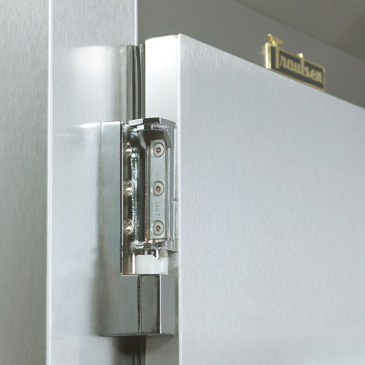 Traulsen RL132N-COR01 1-Section Left-Hinged Reach-In Freezer