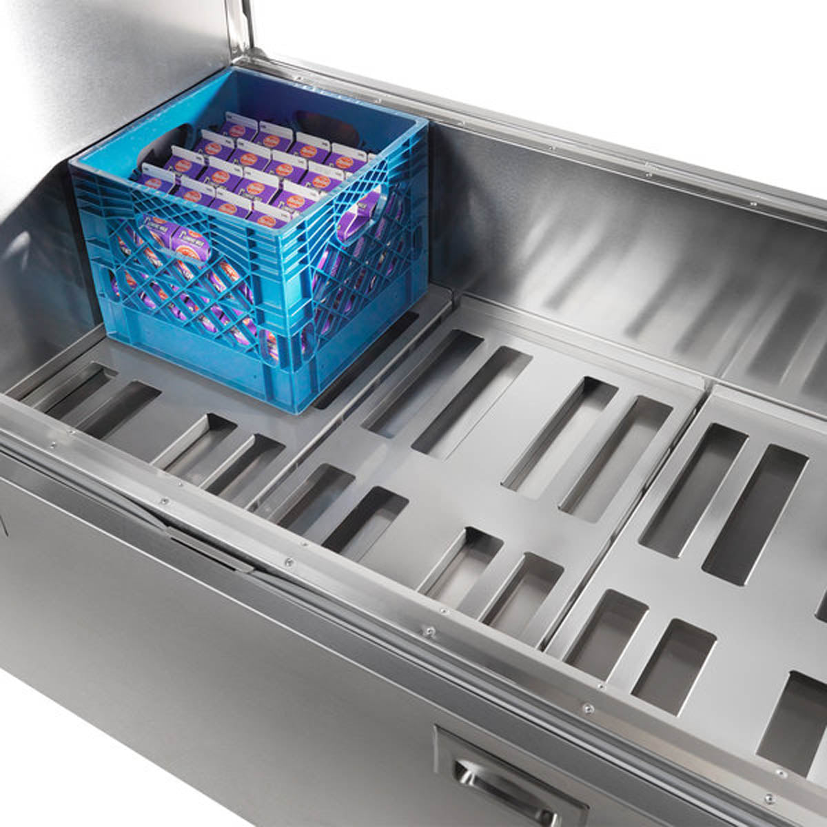 Traulsen RMC49D4 49-Inch Double-Sided Milk Cooler, 12 Crates