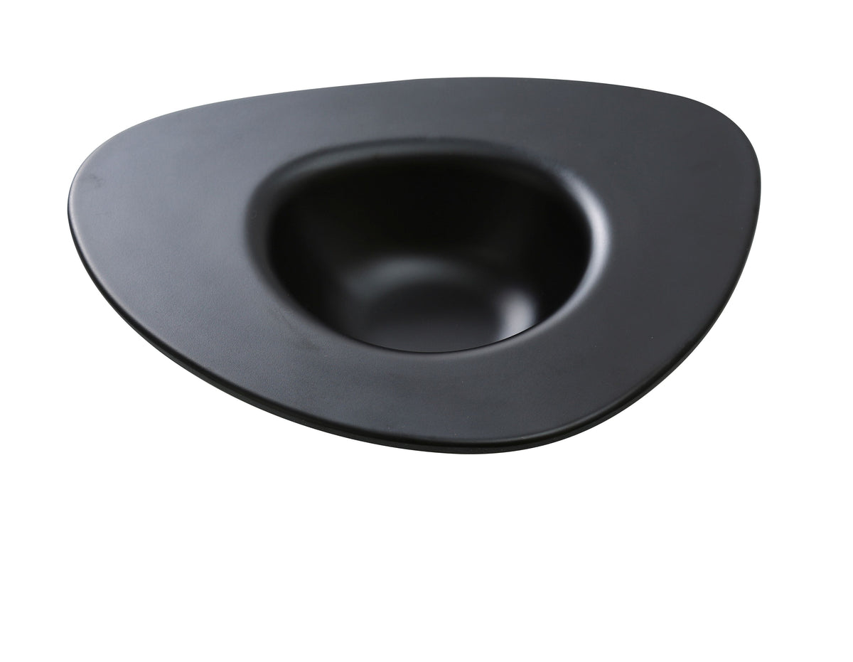 Yanco MO-412BK - 14-Oz Triangular Plate, 12" x 10-1/2" x 2-1/2" Matte Black Melamine - Case of 12